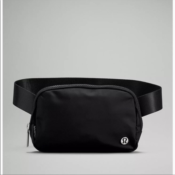 lululemon athletica Handbags - lululemon NWT Everywhere Belt Bag
